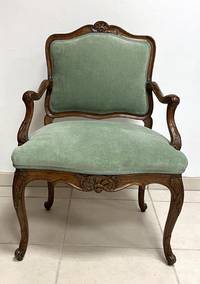 MB9017 Fauteuil  Louis  XV.