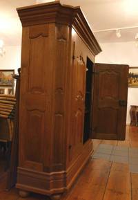 MB9036 Barockschrank