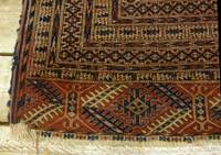 MB9046 Turkmenischer  Teppich