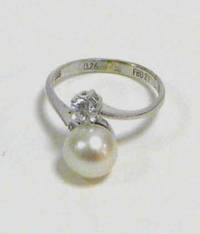 SU7029 Ring  mit  Perle  und  Brillant