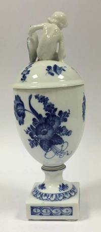 PK1053 Vase   Royal  Copenhagen