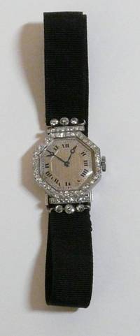 SU7019 Brillantbesetzte  Damenarmbanduhr