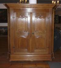 MB9036 Barockschrank