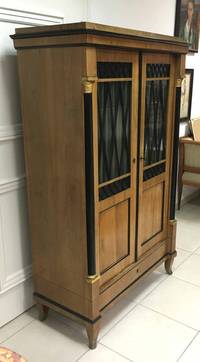 MB9000 Biedermeier - Vitrine