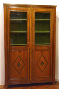 MB9026 Vitrinenschrank